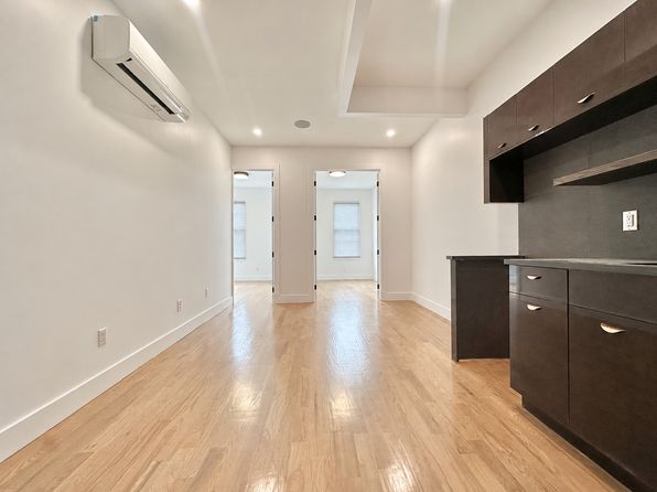 1024 Rhinelander Ave #9