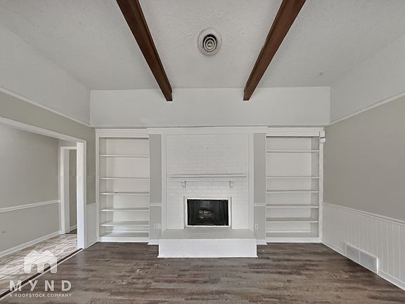 5th image of 4500 Country Brook Dr