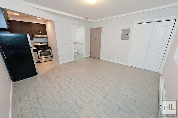 Rented by Highline Residential | media 25