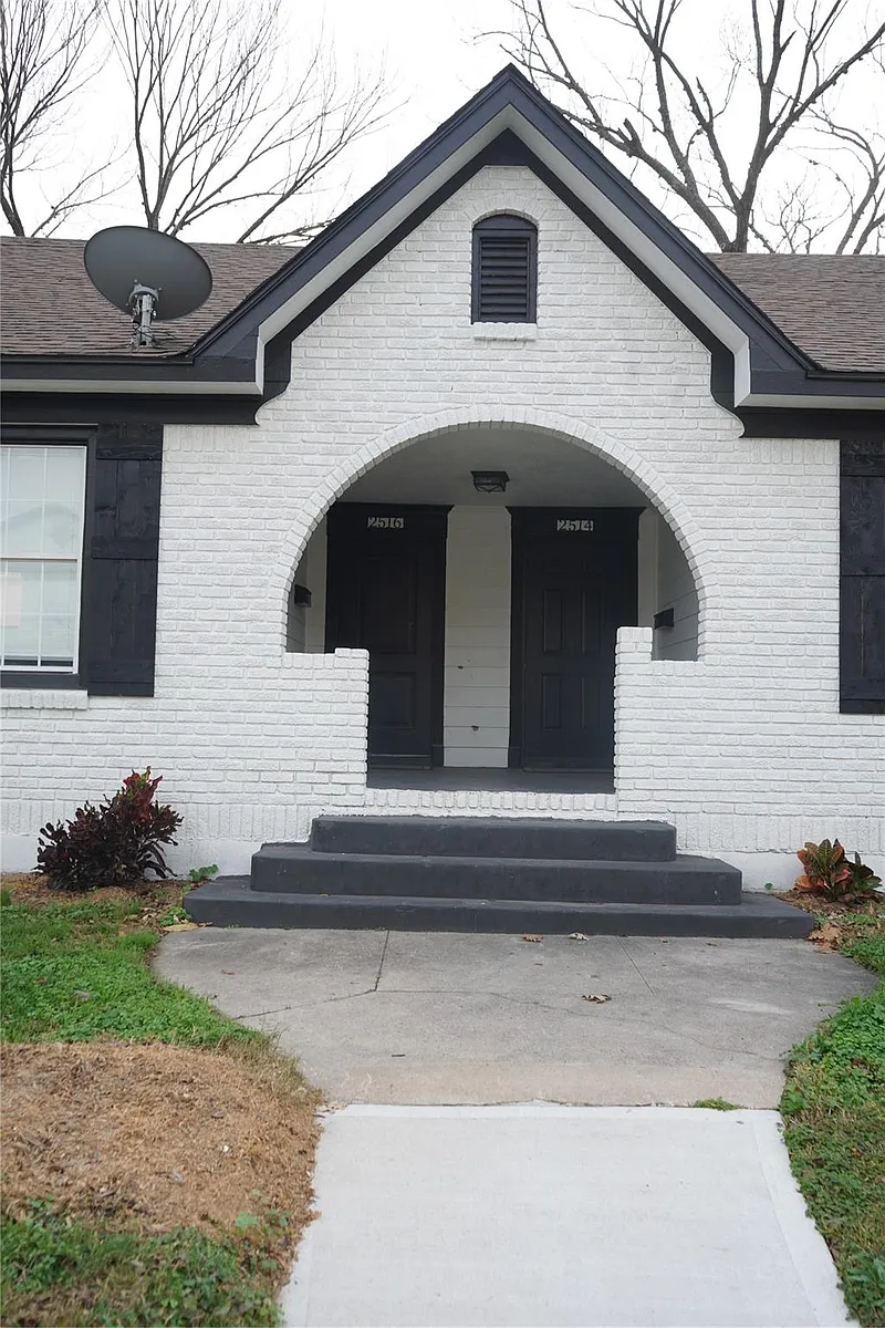 Building Photo - 2516 Isabella St