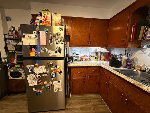3rd image of 308 Virginia Ave #1
