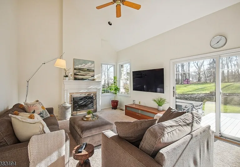 26 Spiked Rush Ct — Photo 4