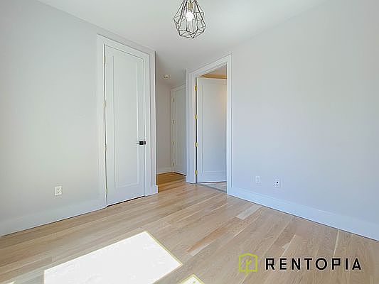 5th image of 58 Palmetto St APT 2C