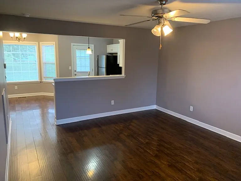 2244 Dewey Dr — Photo 2