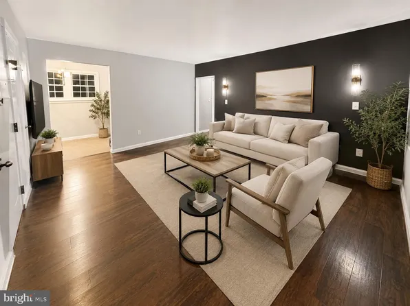 44 49th St SE APT 302, Washington, DC 20019