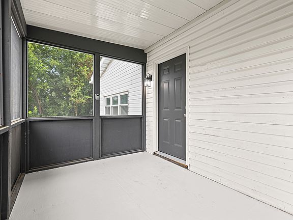 2nd image of 136 Gray St #136