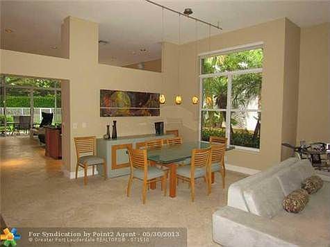 5th image of 2524 Bay Pointe Ct