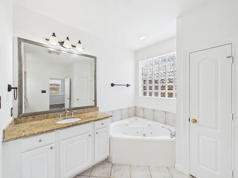 5407 Lake Place Dr — Photo 26