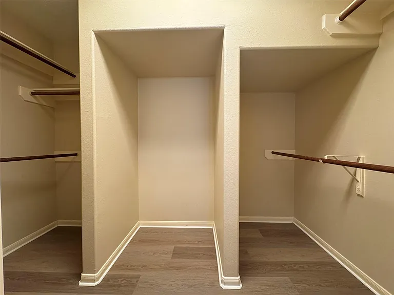 2515 Ember Canyon Ln — Photo 21