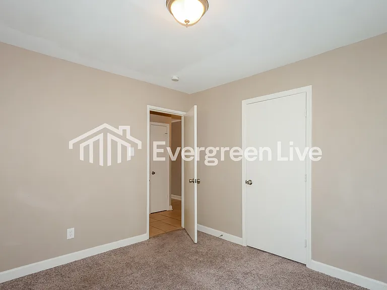 4610 Violet Ave — Photo 11