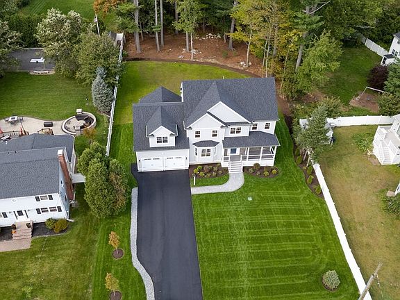 3rd image of 233 Fox Hill Rd