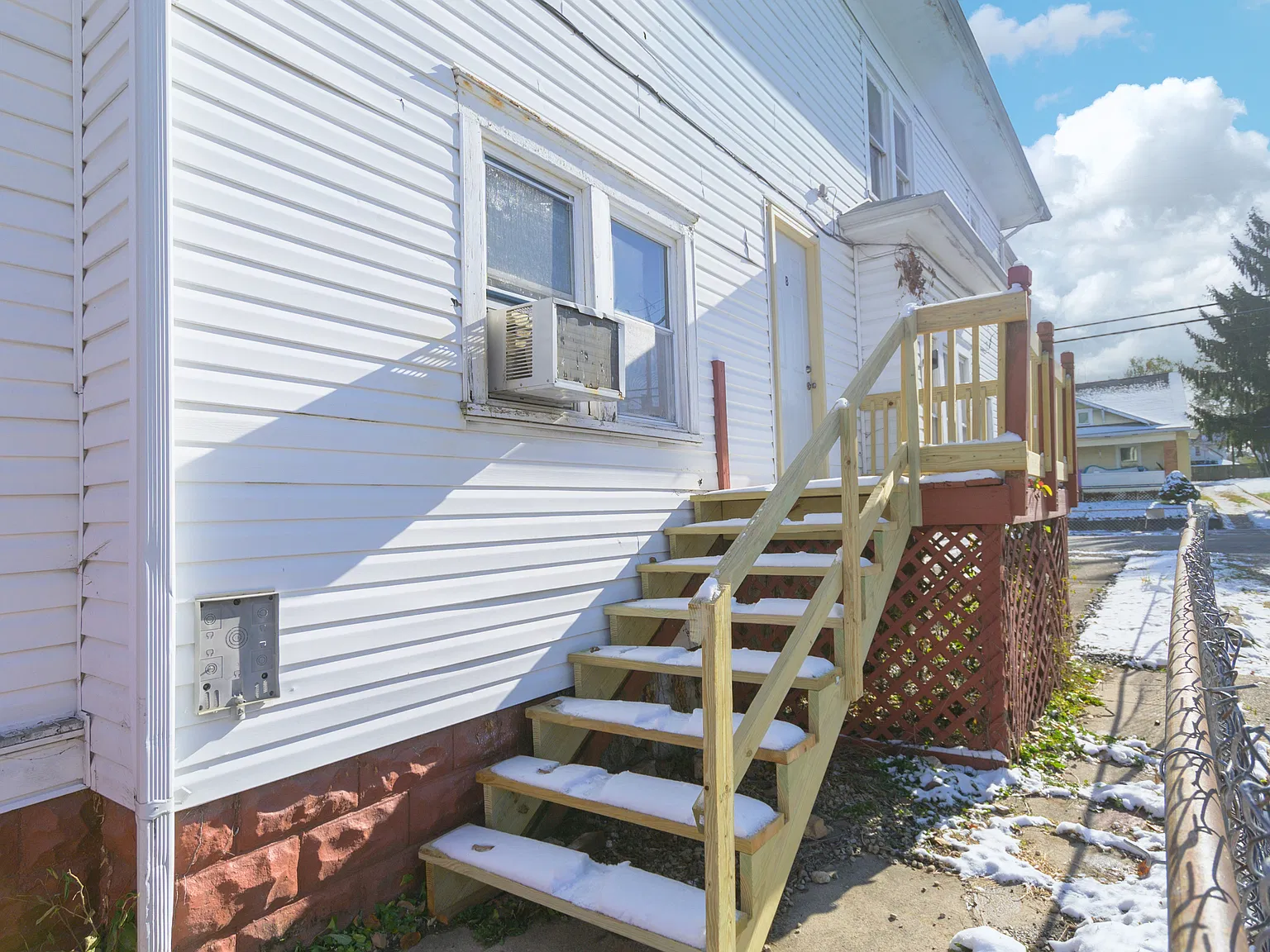 1612-1614 Lagonda Ave — Photo 1