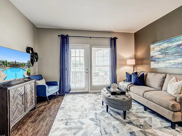 Clifton Park Apartment Homes — Photo 9