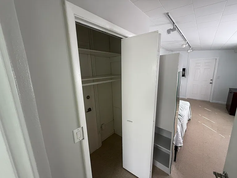 605 E Coast Ave #2 — Photo 4
