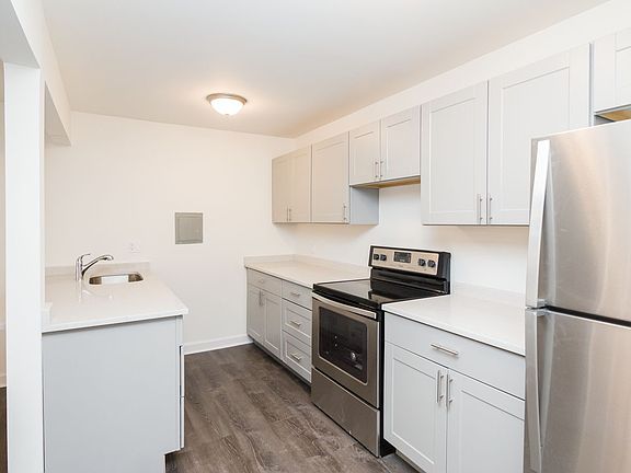 5th image of 6000 N Winthrop Ave #6002-202