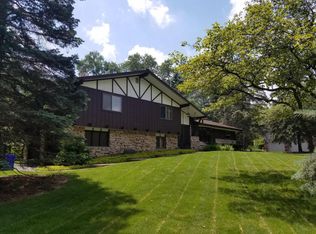 14995 Kings Ridge Ct, Brookfield, WI 53005