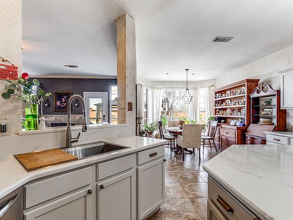5th image of 3932 Harrison Ct