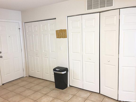 4th image of 2636 SW 35th Pl Unit 3