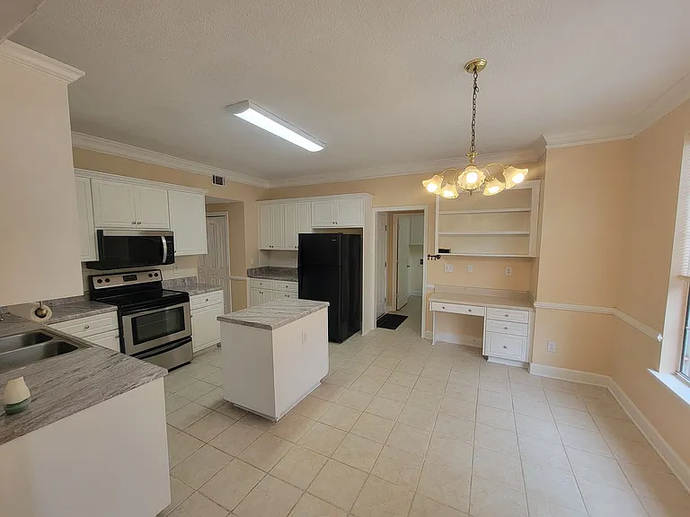 1063 Waltons Pass — Photo 10