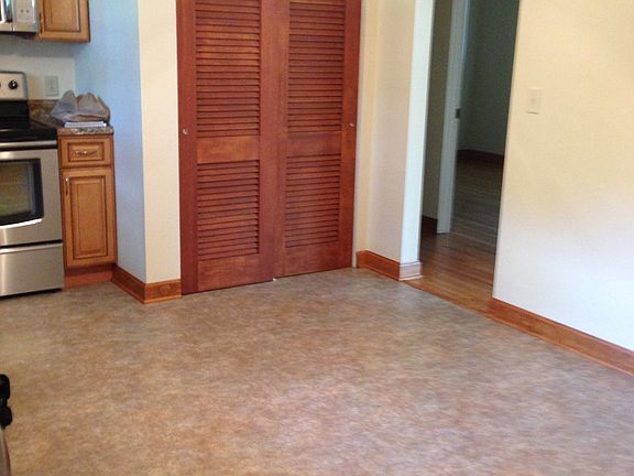 4th image of 200 Biscayne Dr