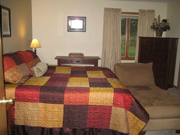 Large Master with Walk In Closet and Master Bath with Whirlpool