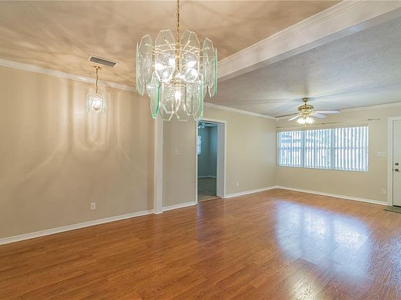 4th image of 4437 Wyoming Ave