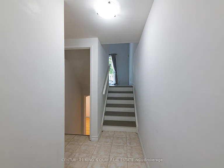 44 Chester Le Blvd #32 — Photo 33