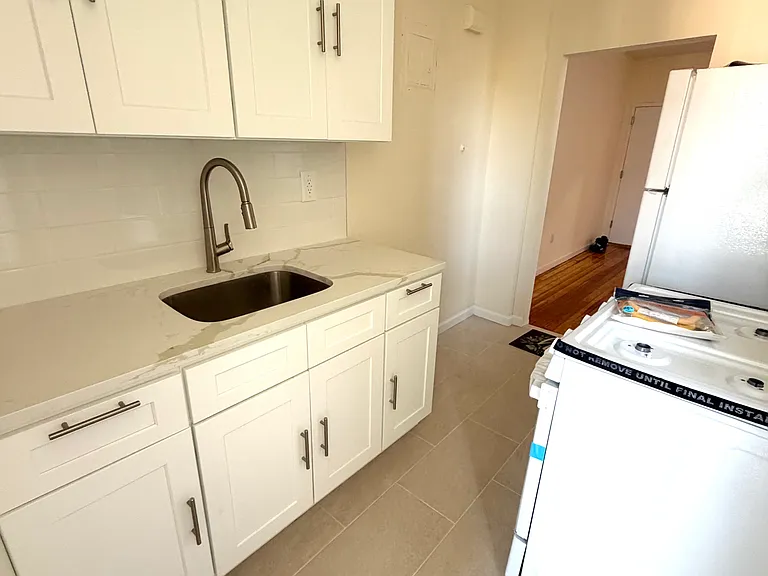 564 Morgan Ave #3L — Photo 4