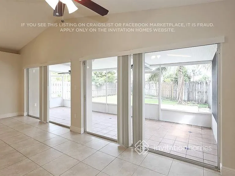 7651 NW 168th Ter — Photo 4