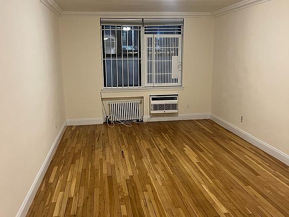 4th image of 229 E 80th St APT 1G