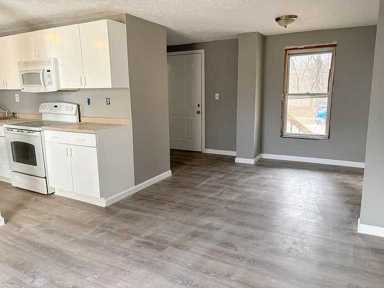 16 Boyd Rd #1 — Photo 4