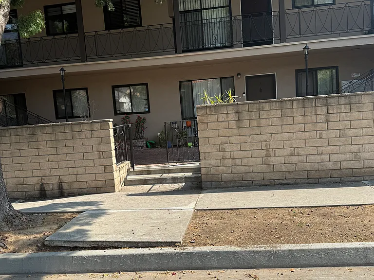 112 N Mar Vista Ave #1 — Photo 10