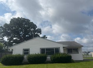 2110 Cathy Dr NE, Canton, OH 44705
