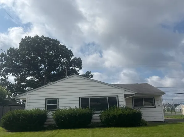 2110 Cathy Dr NE, Canton, OH 44705