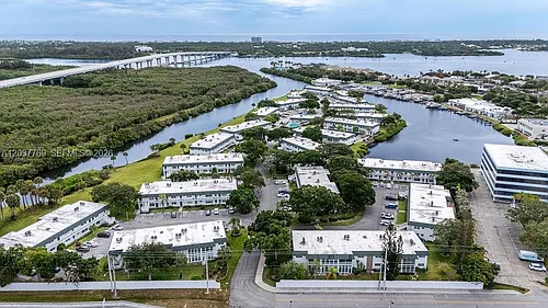 2800 Indian River Blvd Photo 1