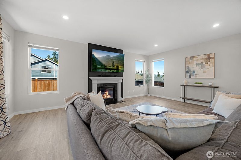 5th image of 5541 Buckhorn Way