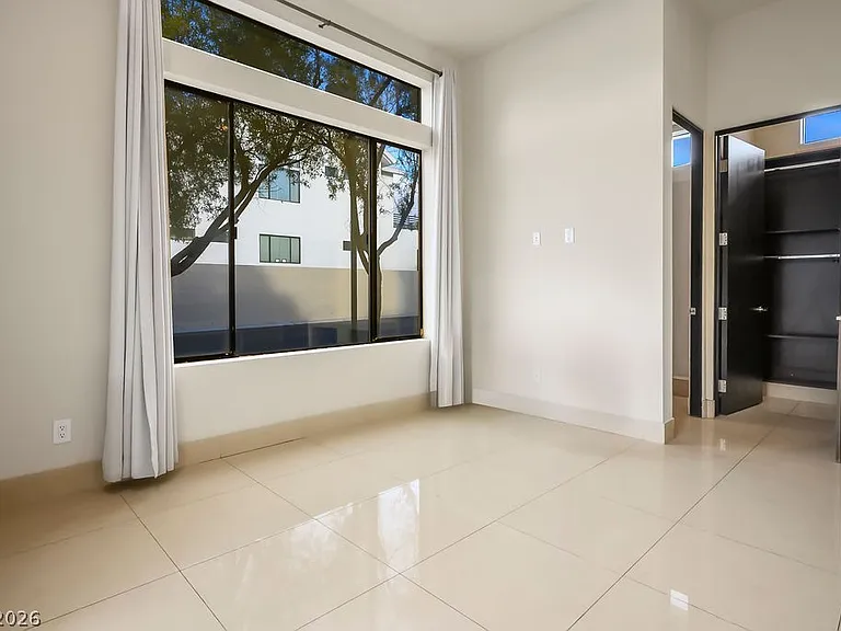 7434 Yonie Ct — Photo 17