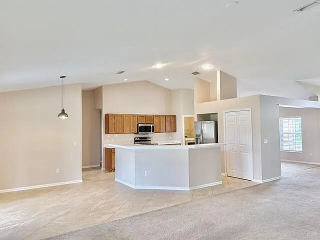 530 SW Butler Ave — Photo 8