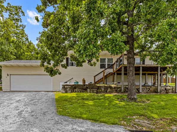 24 Beach Boulevard, Kimberling City, MO 65686