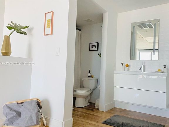 5th image of 690 SW 1st Ct #1