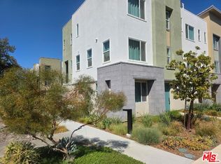 27010 Tanager Ln, Valencia, CA 91381