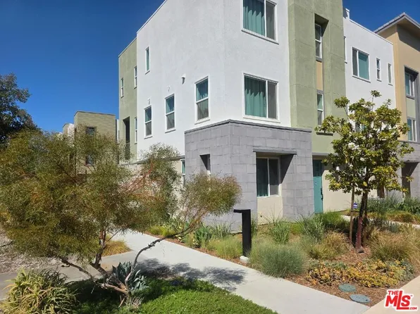 27010 Tanager Ln, Valencia, CA 91381