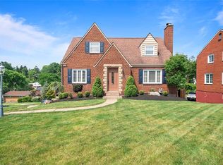 1300 Lakemont Dr, Pittsburgh, PA 15243