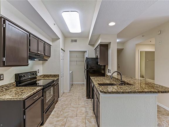 5th image of 4720 Saint Croix LN #124