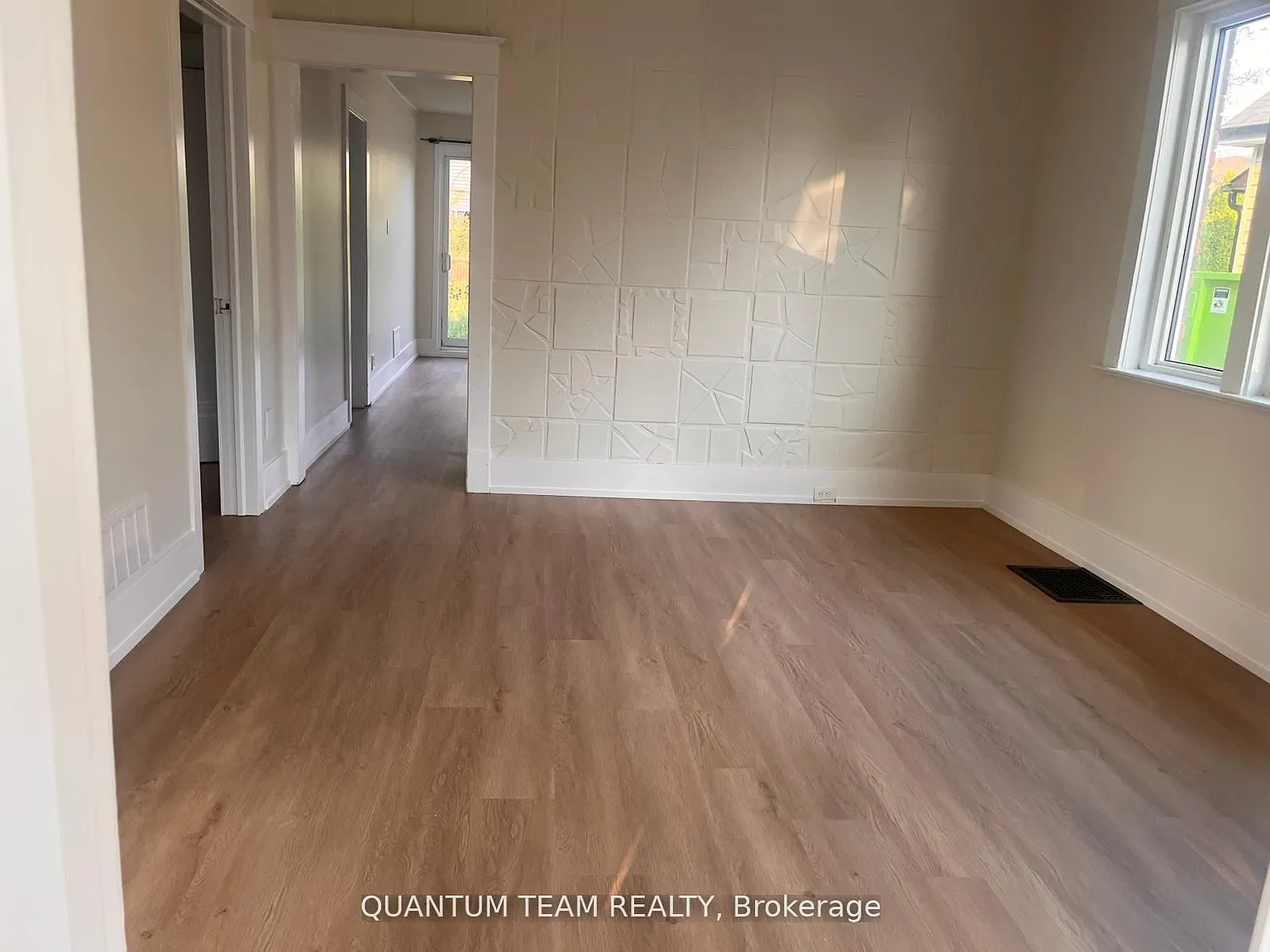 3 bed, $2,200 — Photo 4