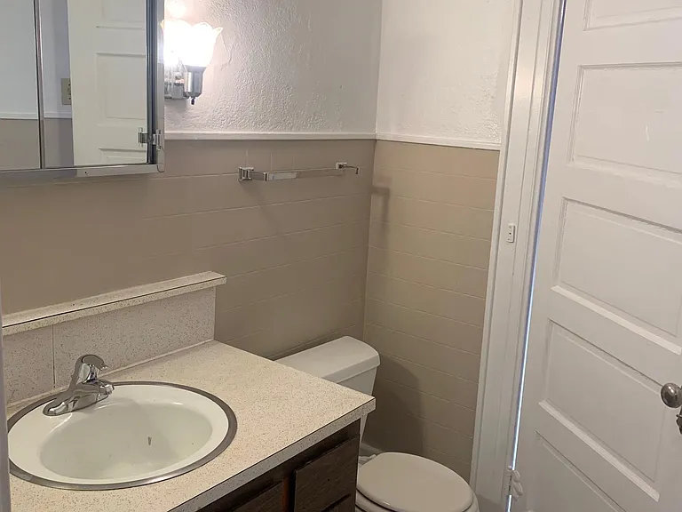 310 Woodruff Ave #2 — Photo 12