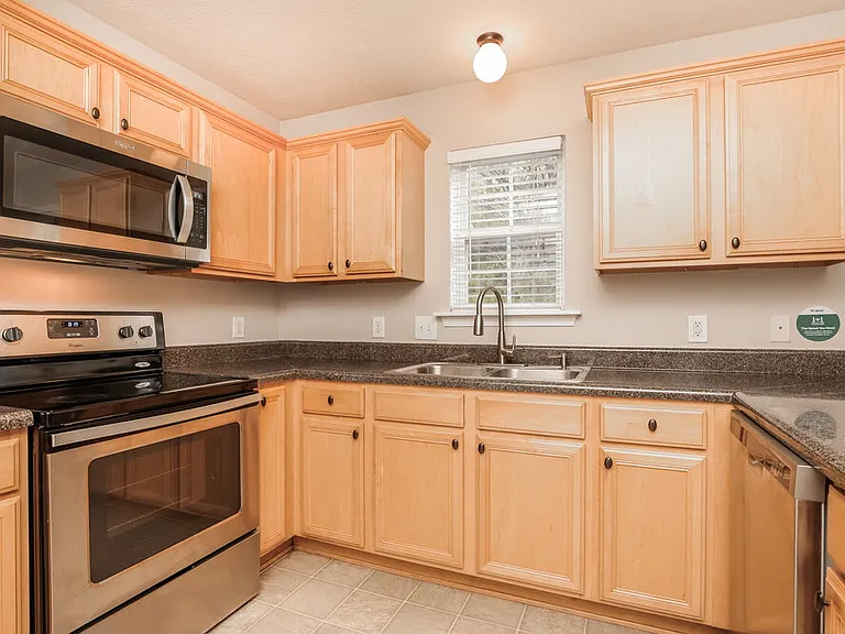852 Dover Glen Dr — Photo 10
