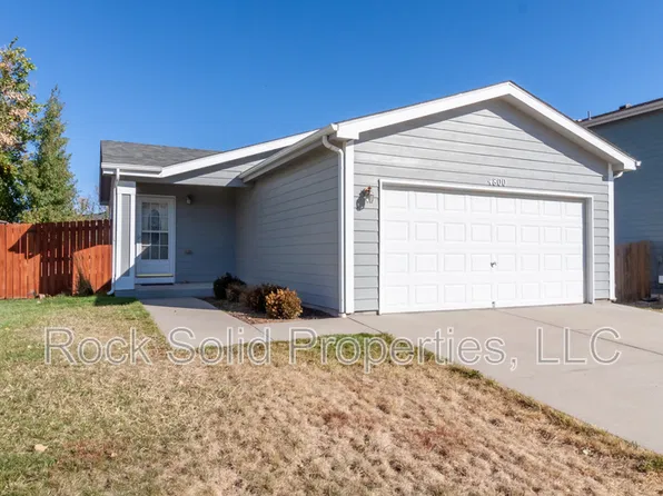 4800 Saddleback Dr, Cheyenne, WY 82001