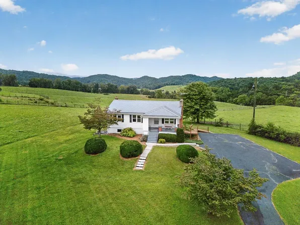 28107 Minton Ln, Abingdon, VA 24211