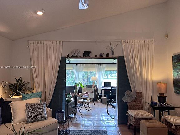 4th image of 314 Fairway Cir #69
